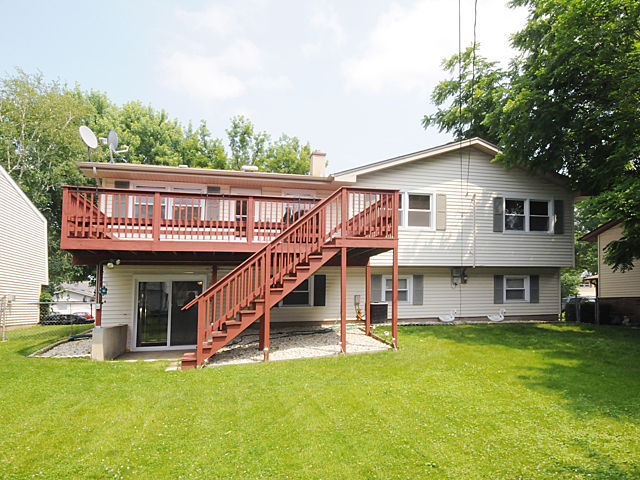 136 Coral Ln, Wheeling, IL 60090 photo 20