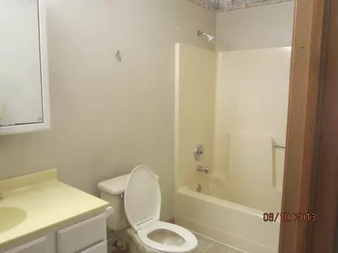 147 Valley View Dr, Seneca, IL 61360 photo 9