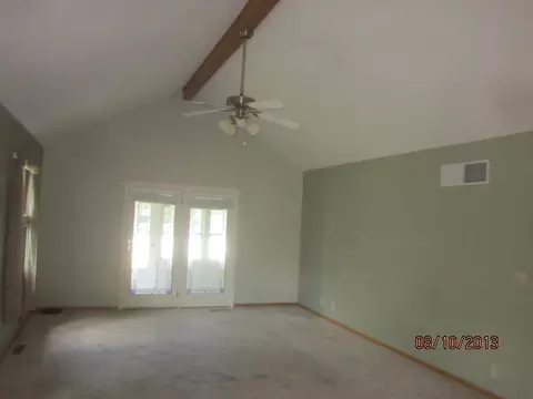 147 Valley View Dr, Seneca, IL 61360 photo 4