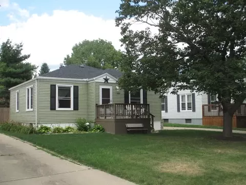 2727 Second St, Peru, IL 61354 photo 1