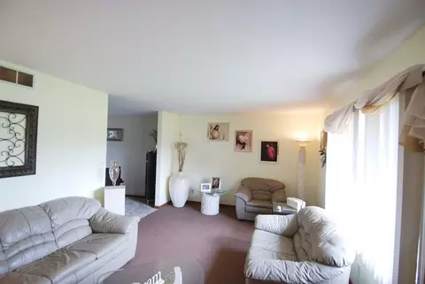 11536 Cedar Brook Rd, Roscoe, IL 61073 photo 2