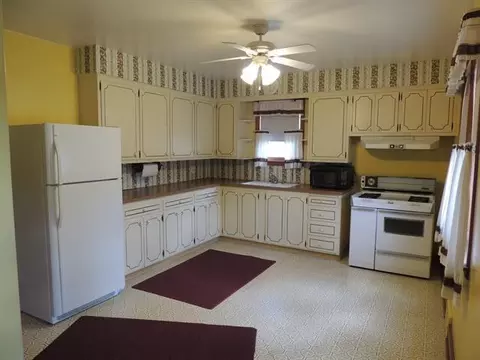 932 Rock St, Peru, IL 61354 photo 4