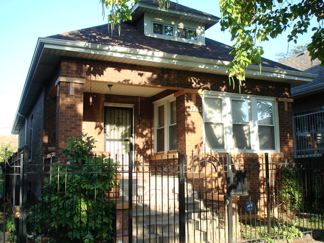 5715 S Artesian Ave, Chicago, IL 60629 photo 1