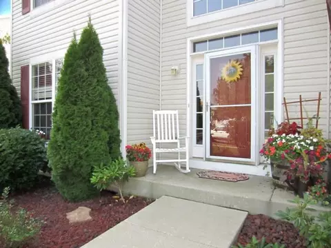 7606 Locust Ln, Plainfield, IL 60586 photo 2