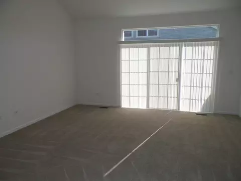 1636 Captiva Dr, Aurora, IL 60504 photo 2