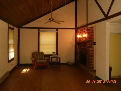 14 Valley Rd, Putnam, IL 61560 photo 2