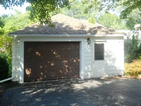 1802 Prospect Ave, Peru, IL 61354 photo 3