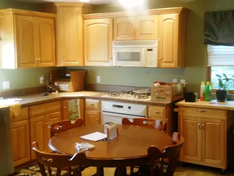 1802 Prospect Ave, Peru, IL 61354 photo 6
