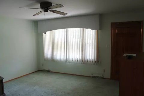 210 Elm St, Spring Valley, IL 61362 photo 2