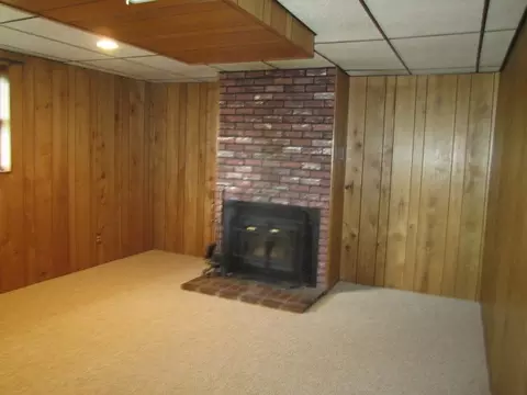 406 Windsor Dr, Ottawa, IL 61350 photo 8