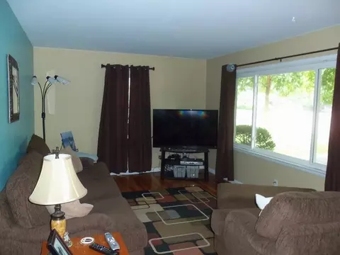 130 Robinson Dr, Morris, IL 60450 photo 6