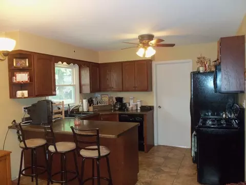 130 Robinson Dr, Morris, IL 60450 photo 10