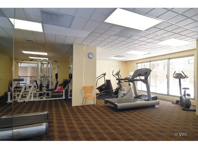 71 E Division St #1104, Chicago, IL 60610 photo 14