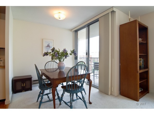 71 E Division St #1104, Chicago, IL 60610 photo 6