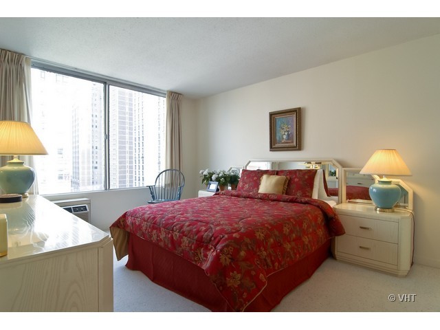 71 E Division St #1104, Chicago, IL 60610 photo 7