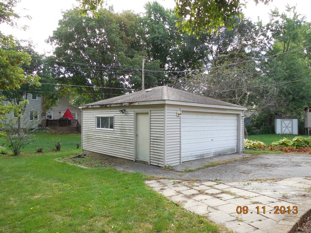 439 Tennyson Rd, Bartlett, IL 60103 photo 3