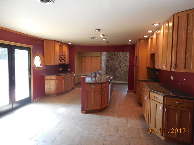 439 Tennyson Rd, Bartlett, IL 60103 photo 8