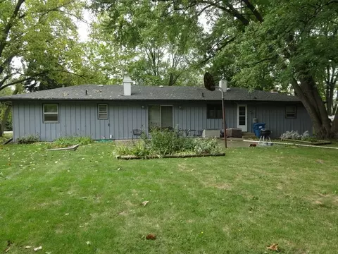 1116 Cassie Dr, Joliet, IL 60435 photo 2