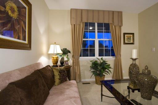 574 Enclave Dr, Cary, IL 60013 photo 3