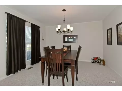 1880 Highmeadow Ln, Algonquin, IL 60102 photo 4