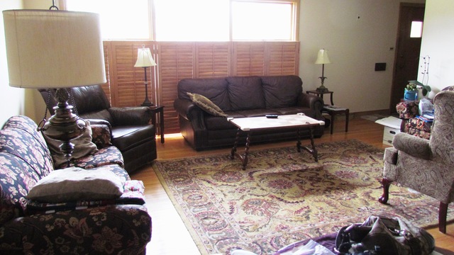8114 W Memory Ln, Chicago, IL 60656 photo 2