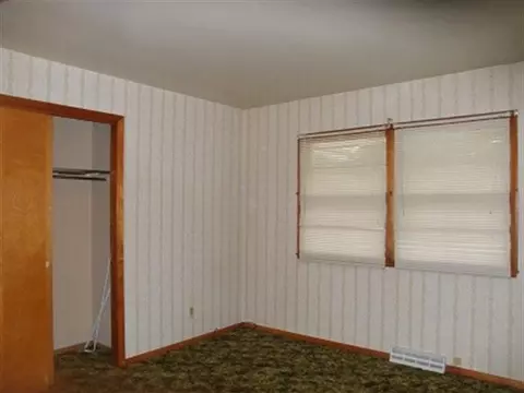 931 W 2nd St, Spring Valley, IL 61362 photo 6