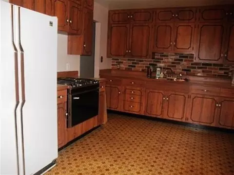 931 W 2nd St, Spring Valley, IL 61362 photo 3