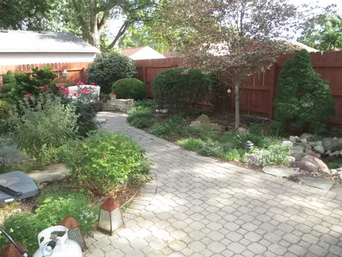 2932 Seventh St, Peru, IL 61354 photo 9