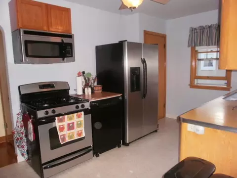 2827 Seventh St, Peru, IL 61354 photo 7