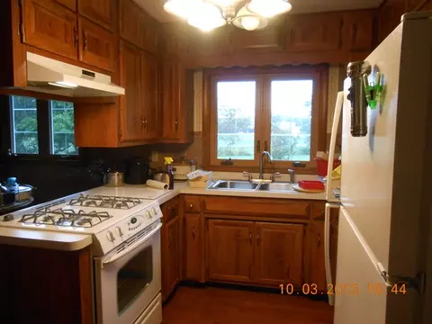 329 E Lincoln St, Seneca, IL 61360 photo 4