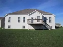 718 Ballymore Rd, Roscoe, IL 61073 photo 4