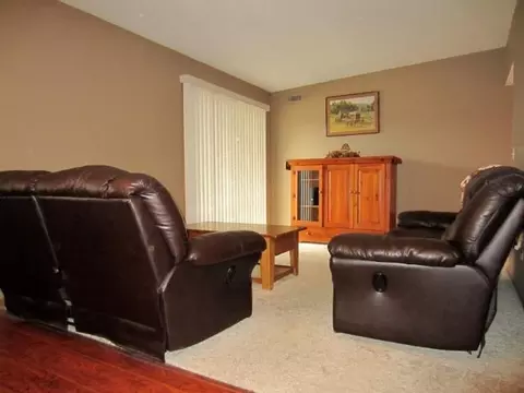 1117 E Division St #2D, Lockport, IL 60441 photo 2