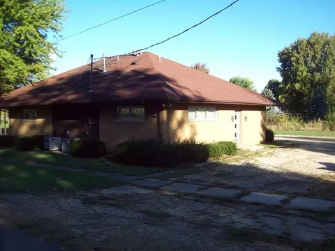320 S Second St, Manlius, IL 61338 photo 2