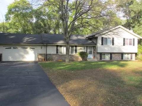 9840 Petry, Roscoe, IL 61073 photo 1