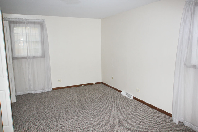 8697 Circle Dr, Brookfield, IL 60513 photo 11