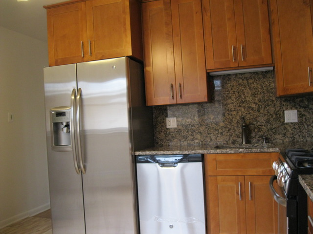 7247 W Conrad Ave, Niles, IL 60714 photo 3