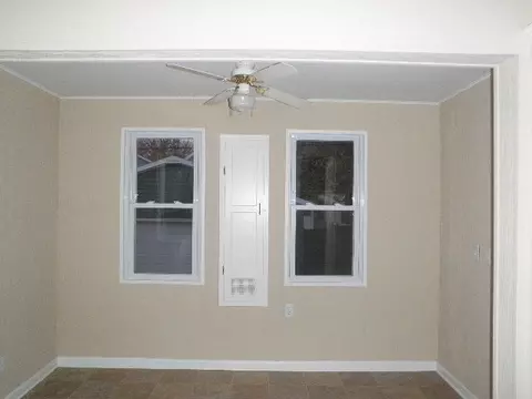 724 E Washington St, Morris, IL 60450 photo 4