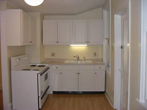 516 Grant St, Peru, IL 61354 photo 8