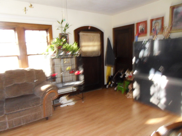 522 Bangs St, Aurora, IL 60505 photo 3