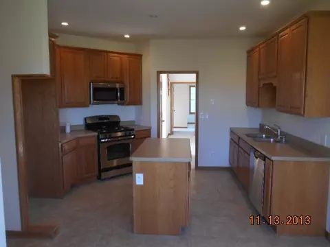 229 Par Five Dr, Dekalb, IL 60115 photo 11