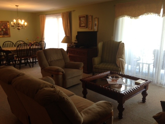 1450 Wing St #3B, Elgin, IL 60123 photo 3