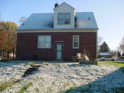 222 E Chestnut St, Sheffield, IL 61361 photo 4