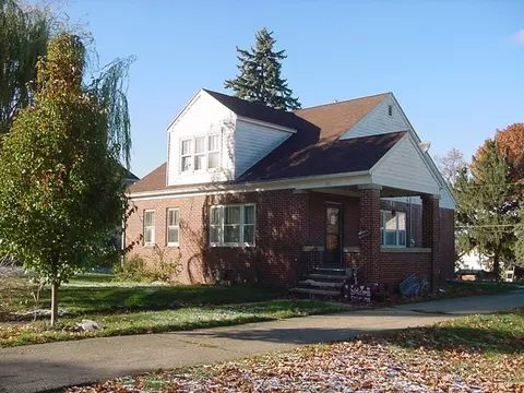 222 E Chestnut St, Sheffield, IL 61361 photo 1