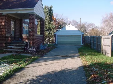 222 E Chestnut St, Sheffield, IL 61361 photo 2