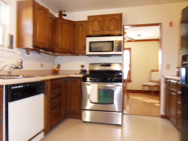 819 Spruce St, Aurora, IL 60506 photo 12