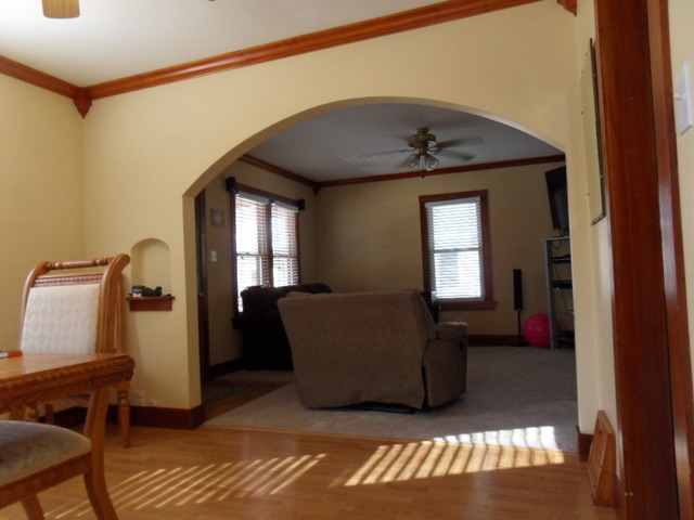 819 Spruce St, Aurora, IL 60506 photo 9