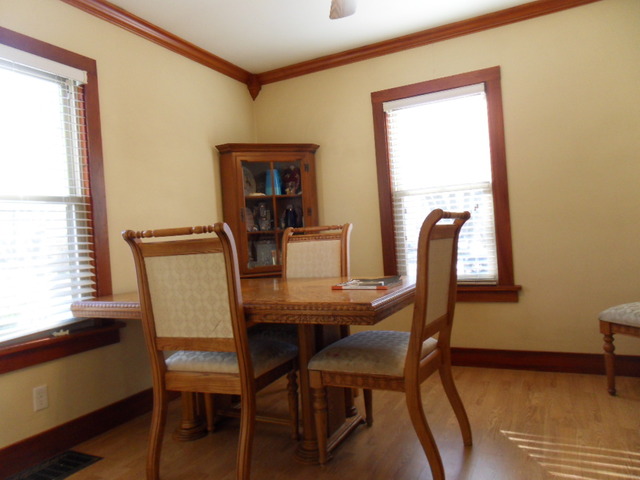 819 Spruce St, Aurora, IL 60506 photo 7