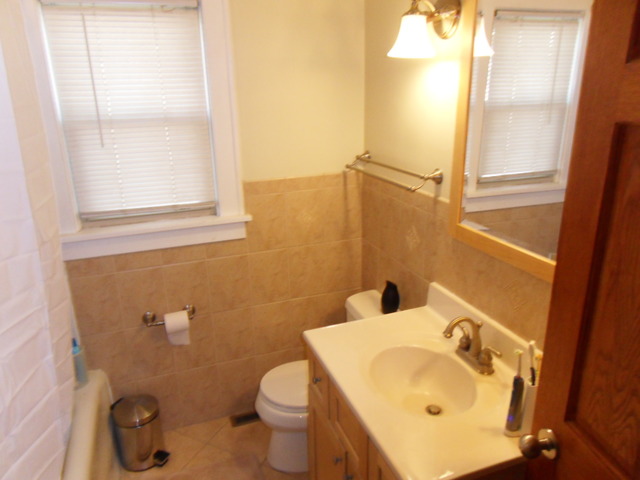 819 Spruce St, Aurora, IL 60506 photo 18