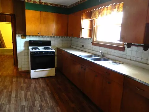 104 W Second St, Oglesby, IL 61348 photo 5