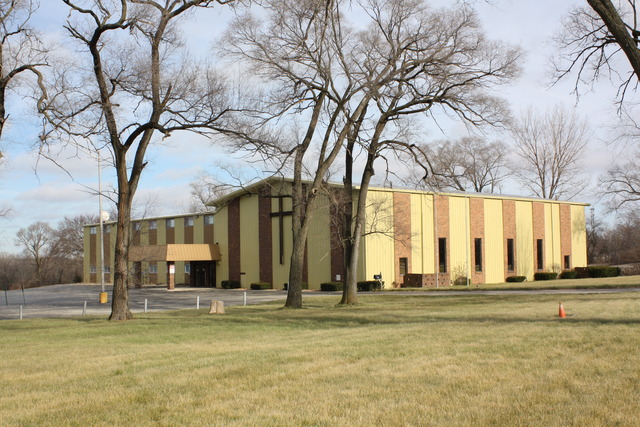 1801 Maple Rd, Joliet, IL 60432 photo 2